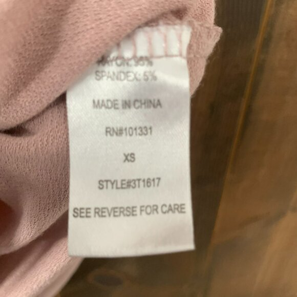 Charlotte Russe V Neck Short Sleeve Women's Size XS - Picture 3 of 5